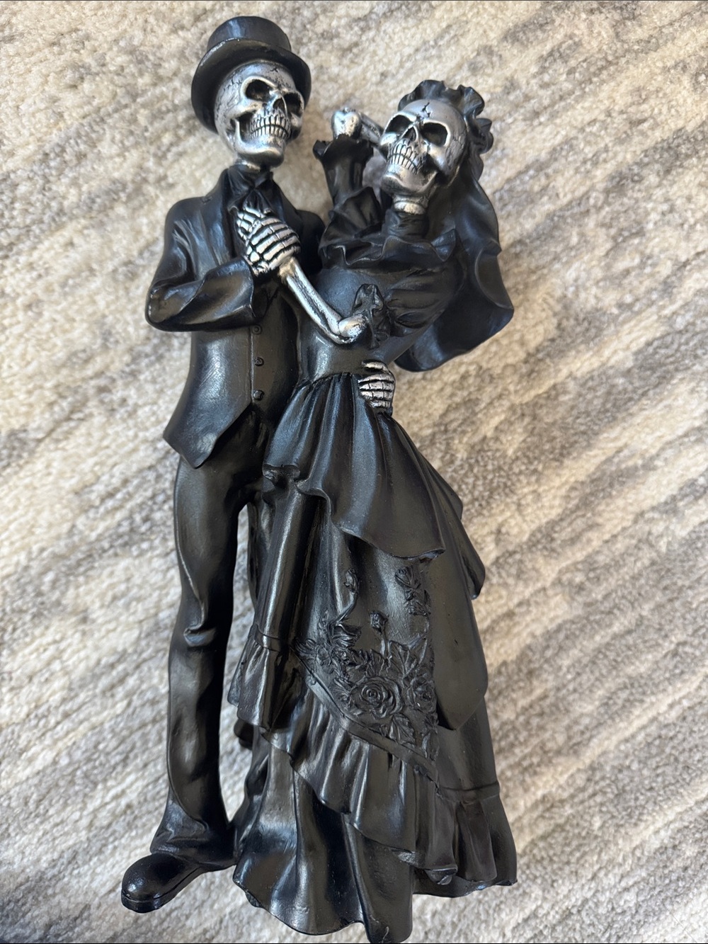 Black Skeletal Bride & Groom Decorative Figurine - Halloween Decor